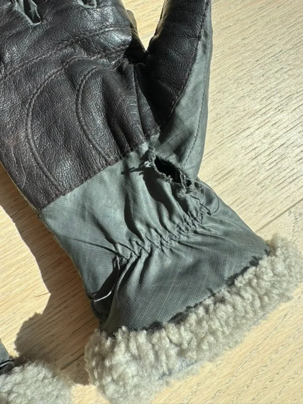 UGG Quilted Performance Gloves
